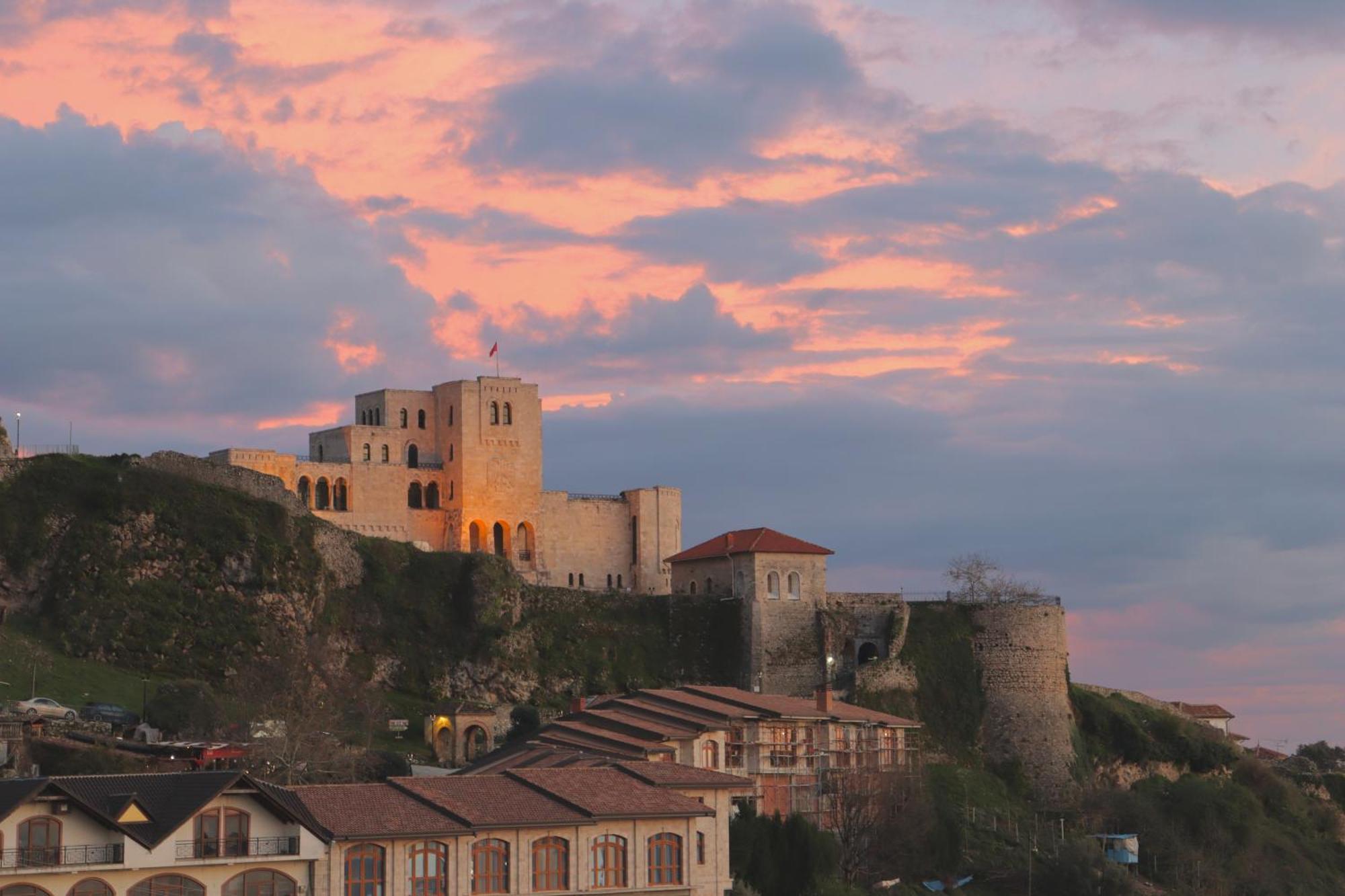 Pisha Panoramic Rooms Krujë Esterno foto